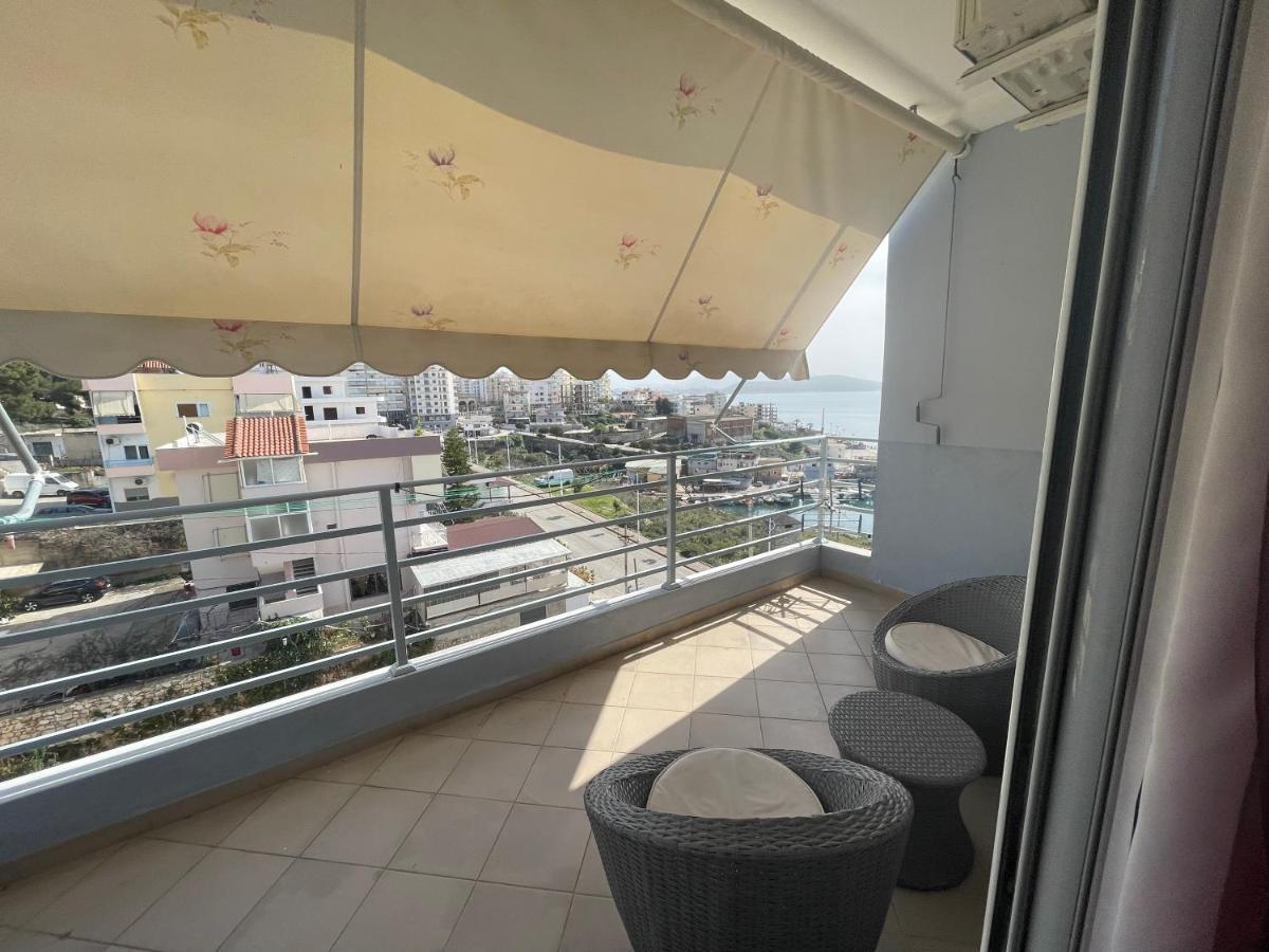 Oni'S Apartments Sarandë Esterno foto